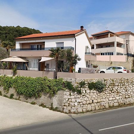 Apartments Jelka Banjol Exterior foto